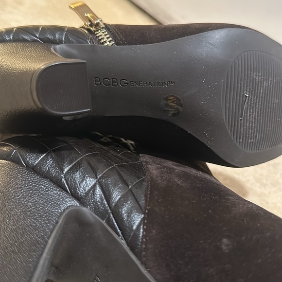BCBG brown suede Quilted Ankle Boots - Picture 5 of 6